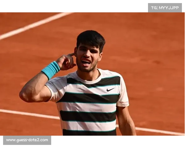 阿尔卡拉斯大师赛冠军数8-5领先辛纳，经验略占优