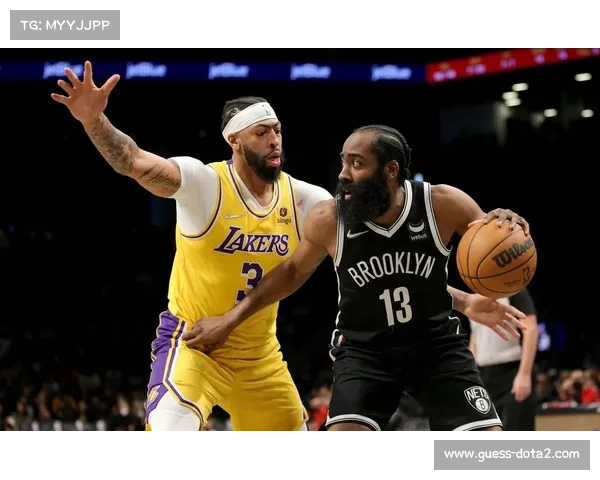 拜仁慕尼黑客战开姆尼茨，德篮联防守大战初现端倪